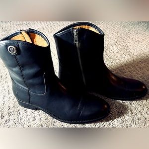 Frye - Melissa Button Short 2 Zip Ankle Boots Booties - Black - Sz 8